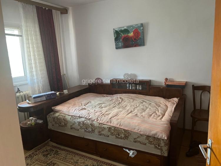 Vând apartament cu 2 camere , sector 2 - 3