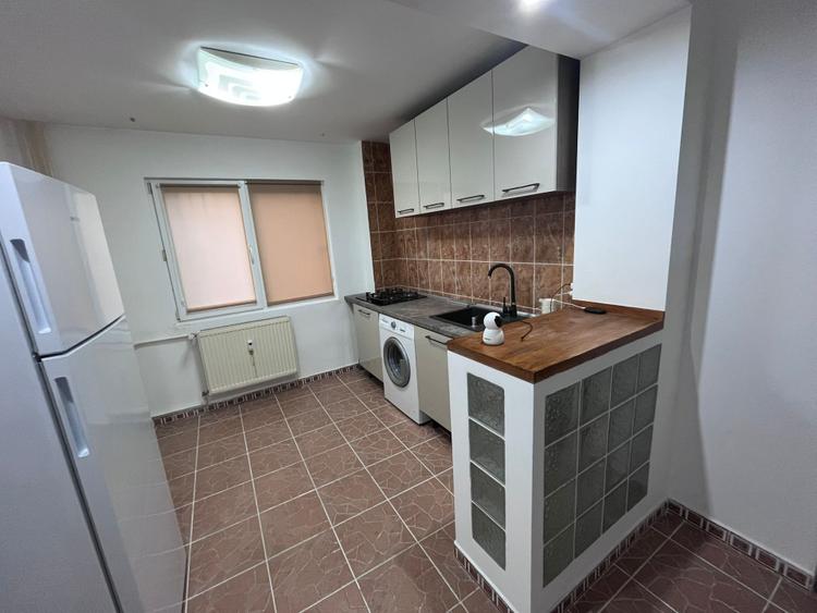 Apartament 3 camere, 63.80 mp utili, zona Centrala