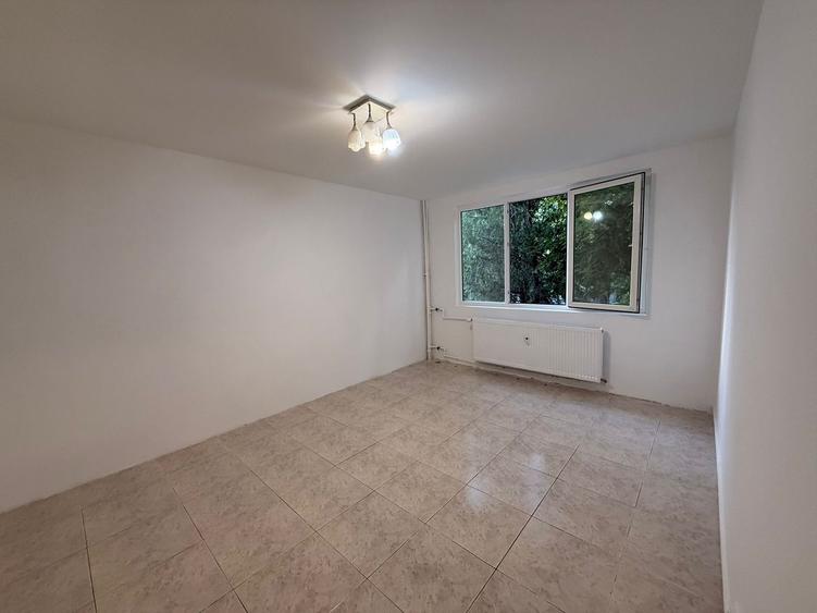 APARTAMENT 2 CAMERE DECOMANDAT ETAJ 1 VALEA OLTULUI METROU
