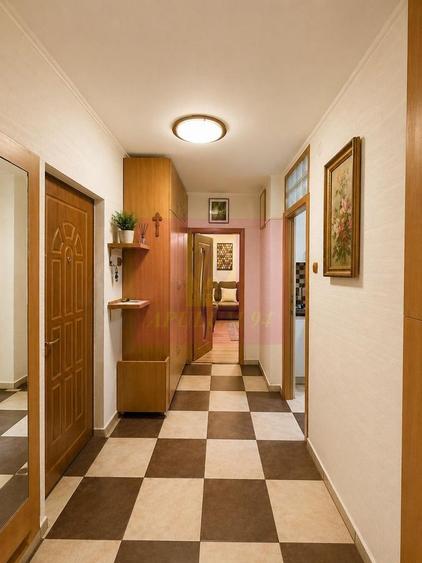 Vanzare apartament 2camere- zona Decebal