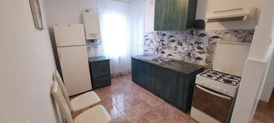 De inchiriat apartament cu 3 camere, Targu-Mures, Zona Pandurilor
