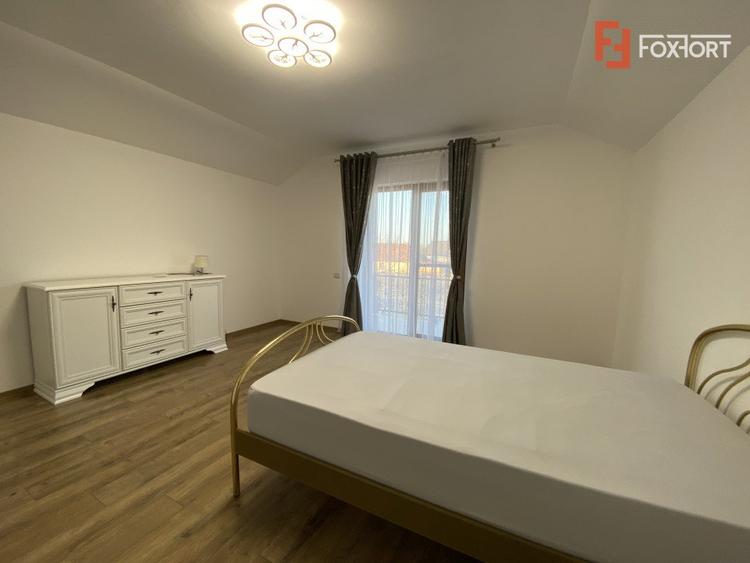 Duplex cu 3 camere cu panouri fotovoltaice in Sanandrei Centru - ID V4749
