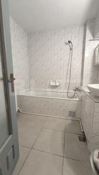 Apartament 4 camere, 85 mp, zona Burdujeni