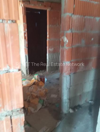 Vând bloc locuințe colective la GRI stradal – Șos. Chitilei- 850000Euro - 10