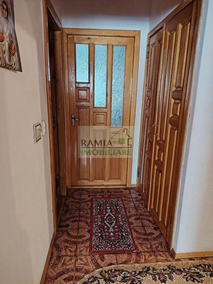 Apartament 3 camere decomandat, etaj 1, 2 balcoane și garaj – Râșnov