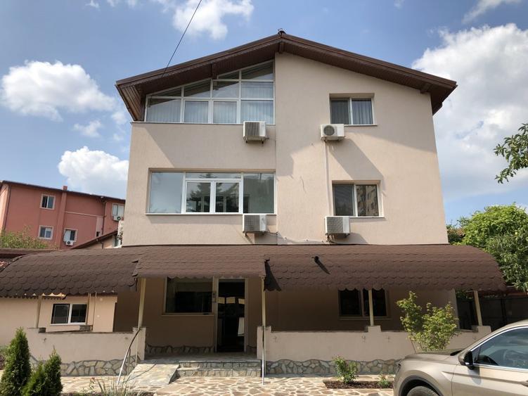 Vila 8 cam. bd. Timisoara stradal-oportunitate comerciala si rezidentiala unica