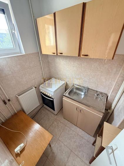 1 camera| Dacia-strada Timis| centrala proprie| apartament frumos| etaj 1 - 9