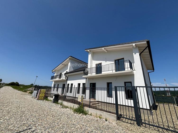 Viața la casă, liniște și munți la orizont – Duplexuri noi în Mohu - 33