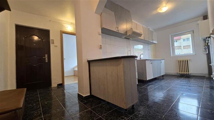 Apartament 2 camere etaj intermediar Racadau