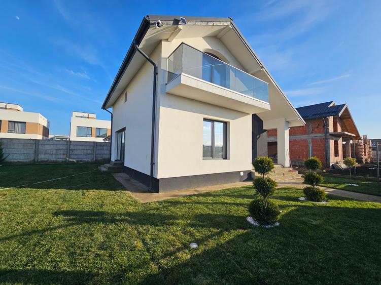Casă verde 5 camere | teren 400 mp | panouri solare | zonă Școala Americană