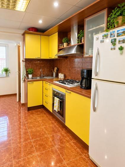 Central apartament spațios transformat din 4 camere