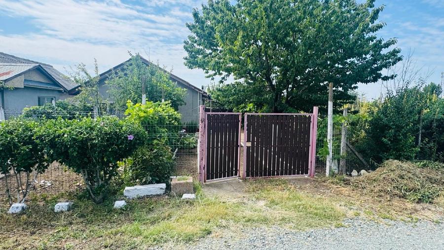 Casă de vânzare în Fetești-Gară – Zonă liniștită, lângă parc , teren 510 mp