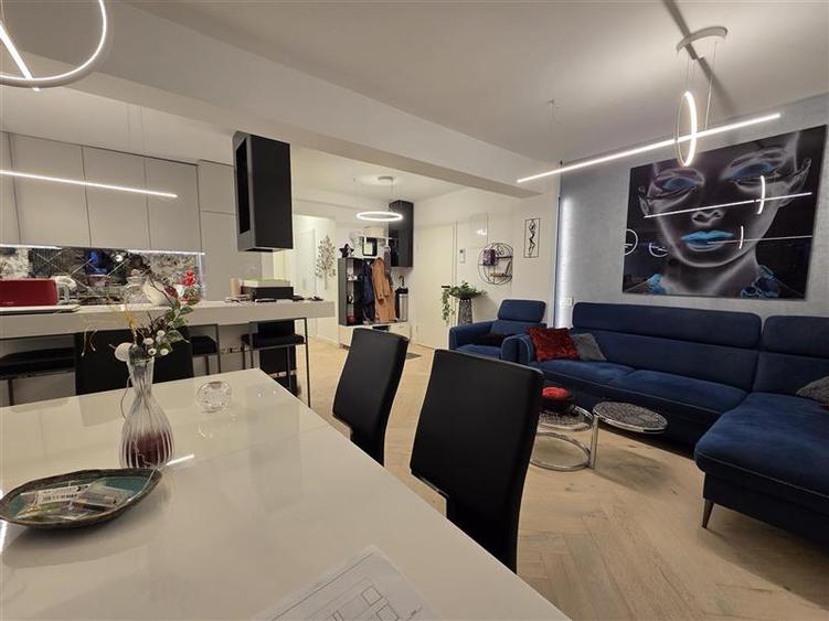 Apartament premium cu amenajare designer de inchiriat in Green Valley Noua