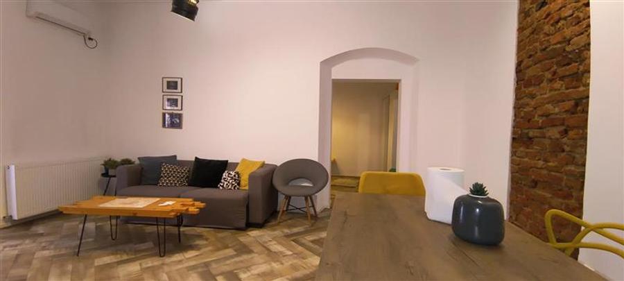 APARTAMENT ULTRACENTRAL, MOBILAT