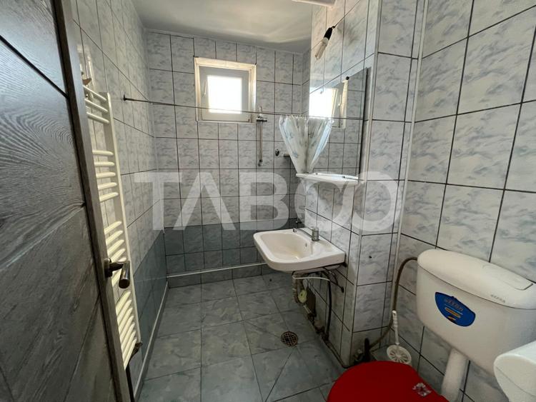 Apartament decomandat 2 camere etaj intermediar cu lift de vanzare