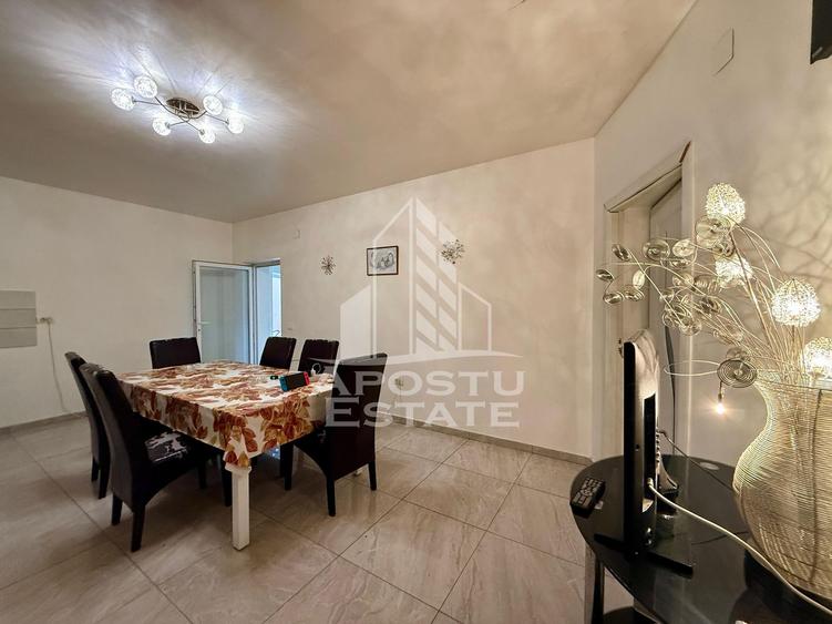 Apartament 2 camere,curte comuna,zona Lunei