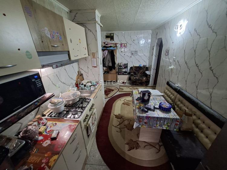 Apartament cu 3 camere, decomandat, etajul 2/4, zona Galata - 6