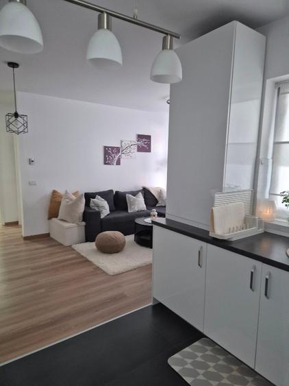 Proprietar inchiriez apartament de 3 camere, lux, bloc nou, C.Aradului