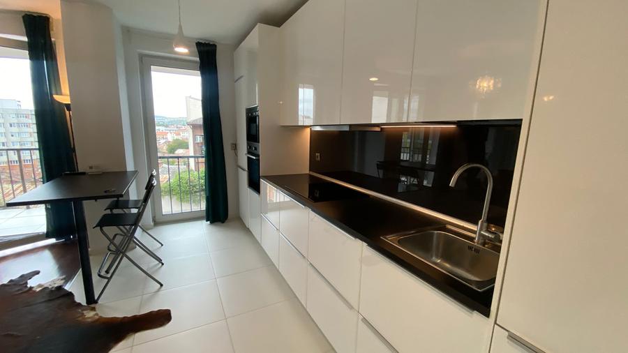 Apartament de închiriat, 2 camere, 47 mp, zona Piața Mihai Viteazul