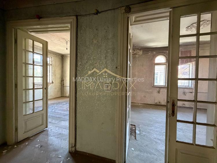 Vila cu 10 camere *540mp* // Zona Titulescu - 24