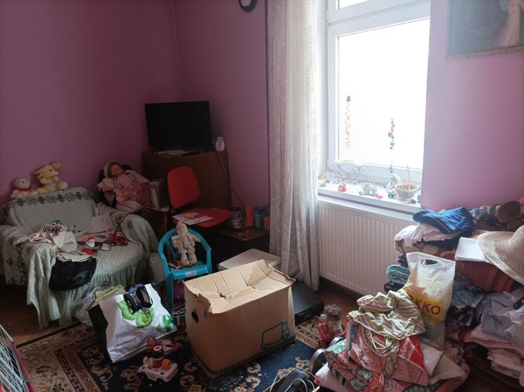 Casa 4 camere libera la vanzare zona Central