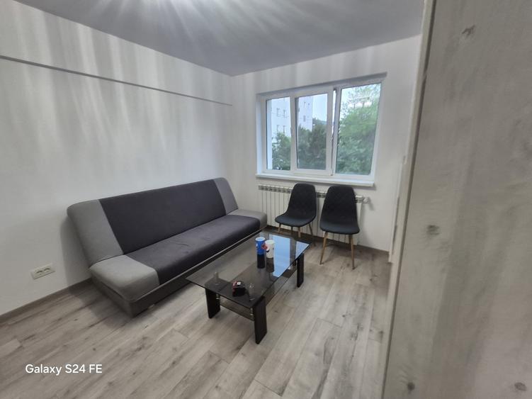 De închiriat apartament 3 camere etaj 1