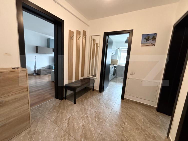 Apartament cu 2 camere, mobilat modern, cu terasă și parcare