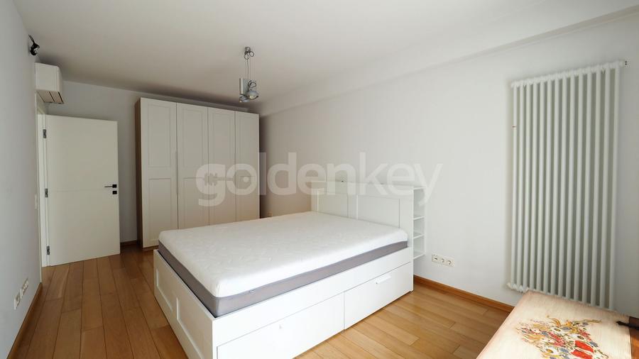 Vila minimalista pe o strada selecta si linistita
