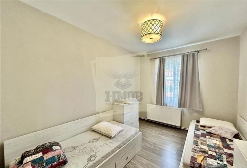 Casa individuala cu 8 camere si teren 373 mp in zona Lazaret