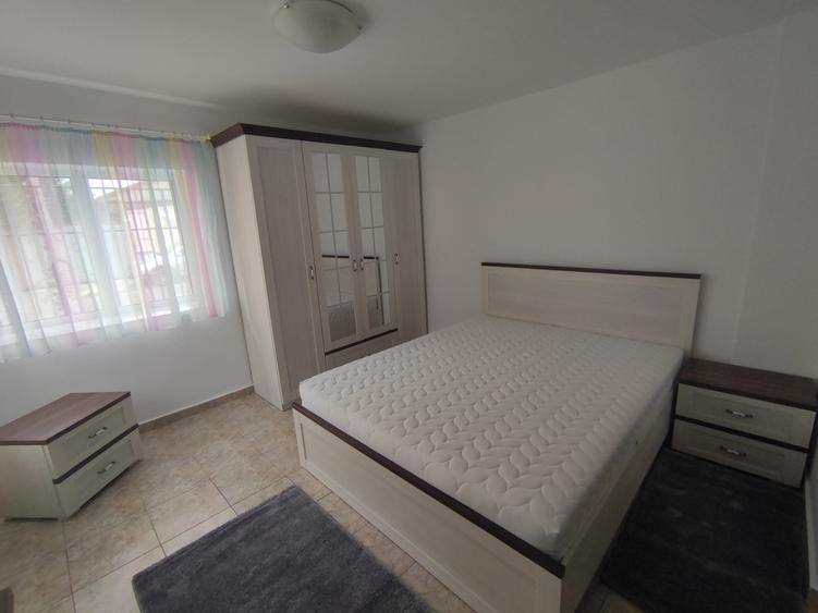 Casă spațioasă cu 3 camere, 2 băi și curte generoasă – Zona Coiciu