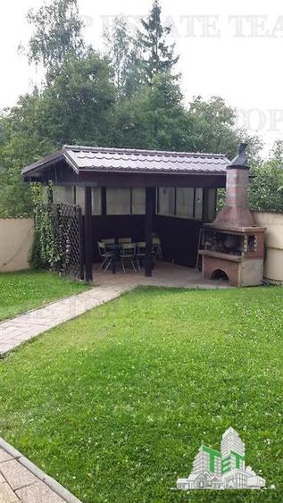 Vila 9 camere cu teren in Predeal