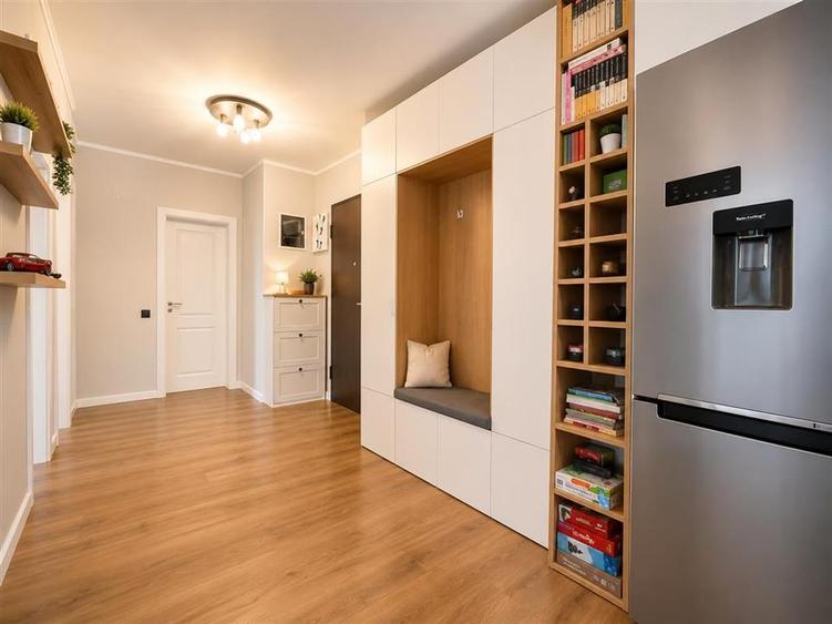 Apartament 3 camere, modern, garaj, Europa