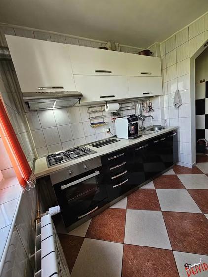 Apartament cu 3 camere în Crângași Constructorilor