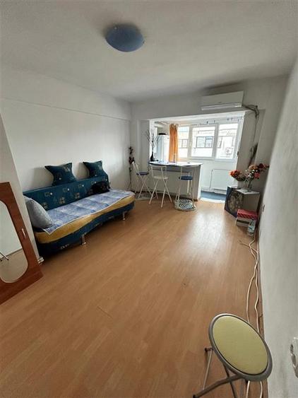 1 camera, Spatios, 38 mp, Radu Negru