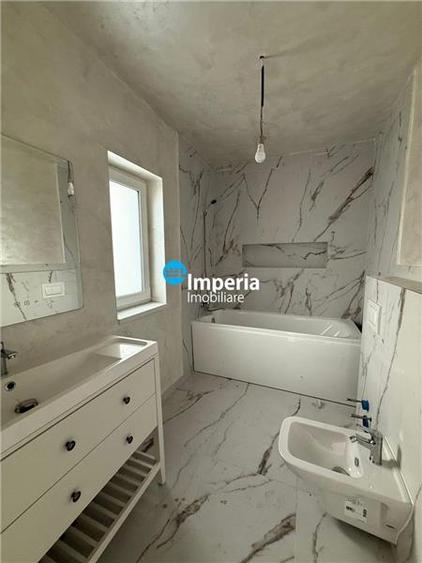 Casa tip duplex de vanzare,125 mp utili, curte 250 mp,Rediu