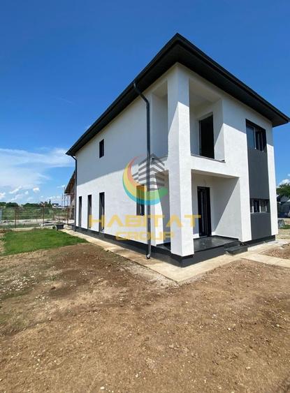 Casa 4 camere, 2 bai, Strada asfaltata, Teren 250 mp, Berceni