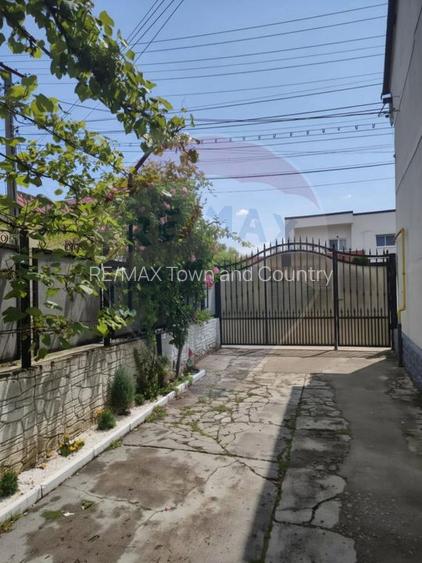 Casă / Vilă cu 3 camere de vânzare în zona Central - 13