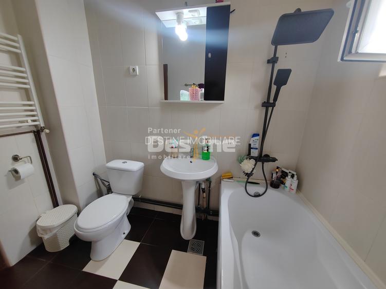 Apartament 3 camere DECOMANDAT 76 mp - cartier NICOLINA - 8