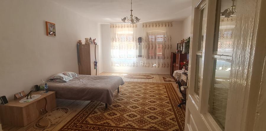 SC VIMAK vinde casa saseasca in loc.Maierus,Brasov . - 5