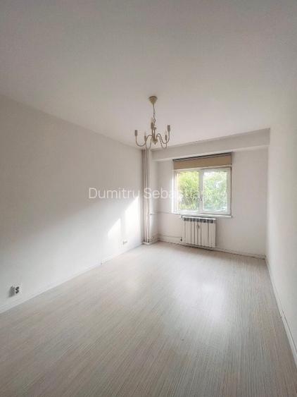 Proprietar, vând apartament cu 3 camere, luminos   - 2