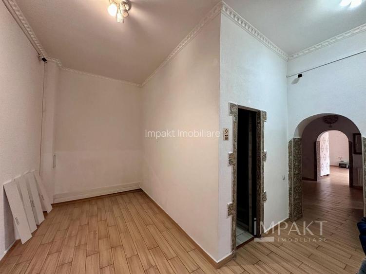 Spațiu comercial ultracentral, vad excelent, 7 încăperi - 8