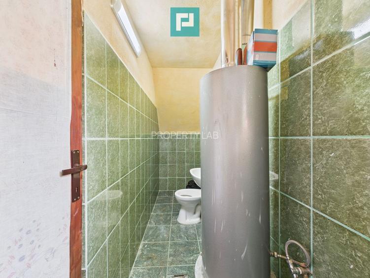 Casă și centru comercial, în localitatea Lazuri - 6