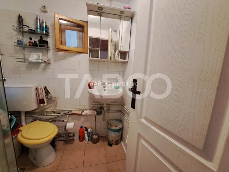 COMISION 0-Casa cu 4000 mp teren piscina zona retrasa in Casolt - 17