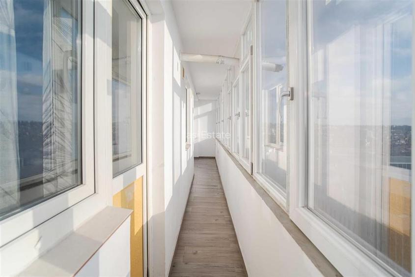 Apartament cu 3 camere in zona centrala - 12