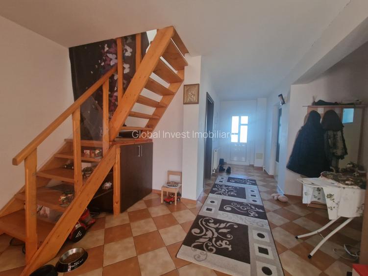 Lumina- Casa P+M, 5 Camere+ 1 Spatiu Comercial, teren 425mp - 120.000euro - 10