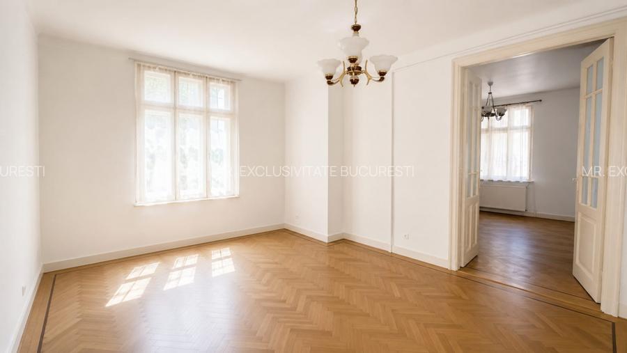 Apartament sic intr-un bloc vila interbelica - 13