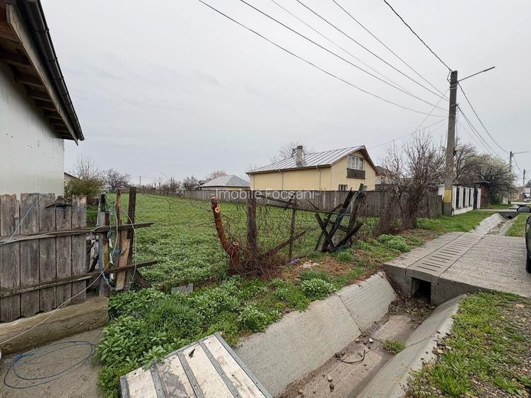 Teren 1652 mp în Golești – toate utilitățile! - 3