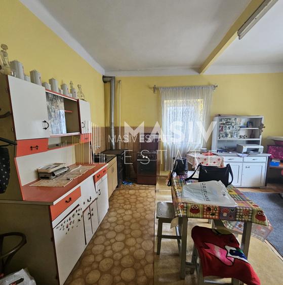 Casă cu 3 camere, în stațiunea Azuga - 7