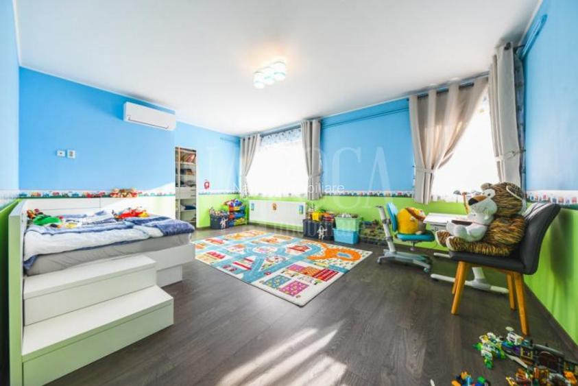 Casa 5 camere de vanzare in Floresti - 9