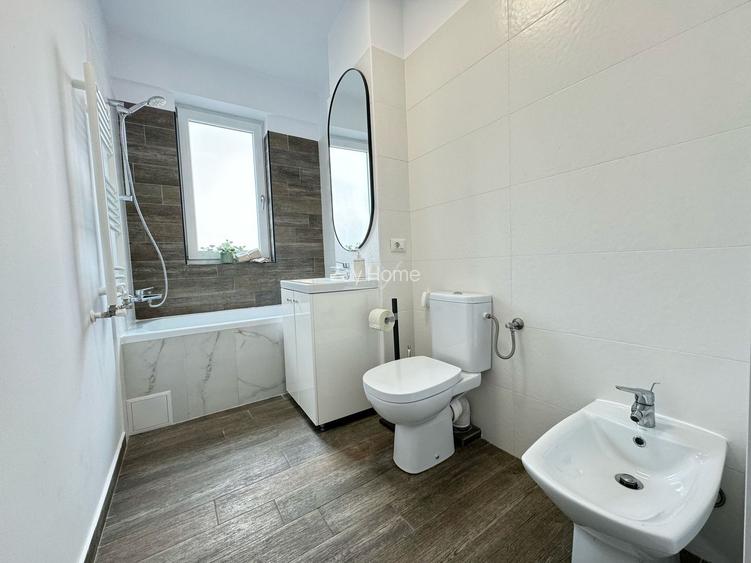 Vis a vis de Esso. Lift. Mijloc transport in fata. Loc de parcare. - 11